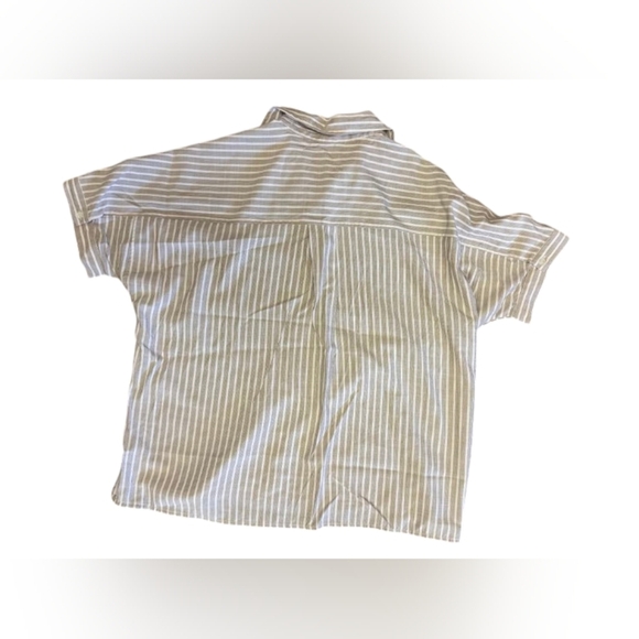 Max Studio NWT Button Down Tan/Creme Size Small - Picture 5 of 7